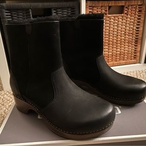 Rare Dansko Bettie Shearling Boots